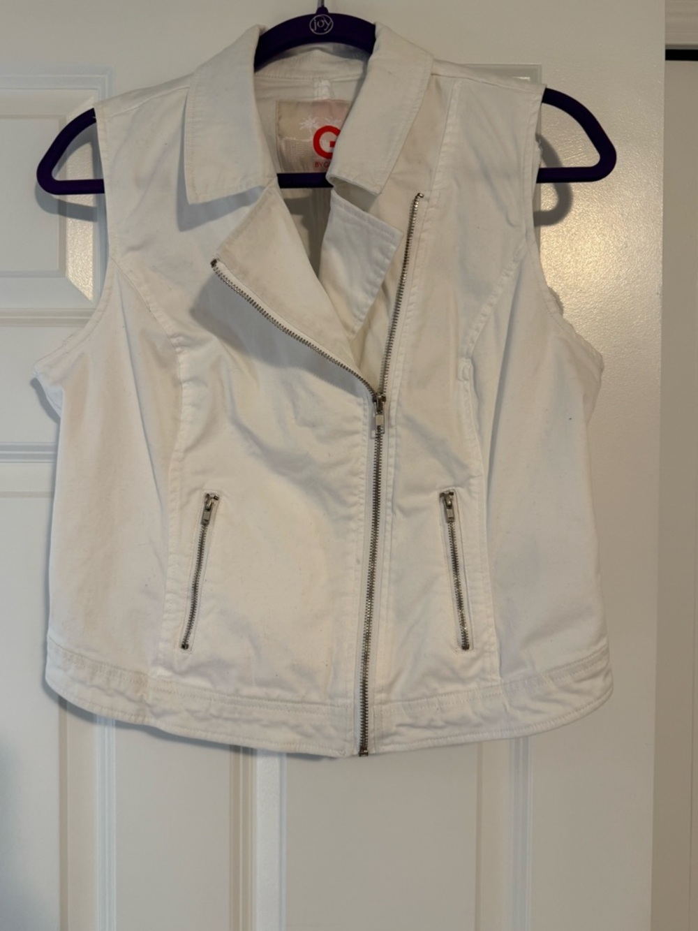 G by Guess White Sleeveless Moto Vest with Silver Zippers